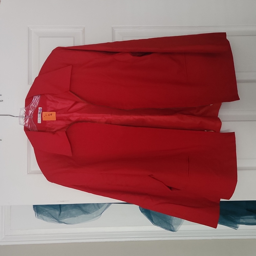 Blazer - Picture 2 of 4